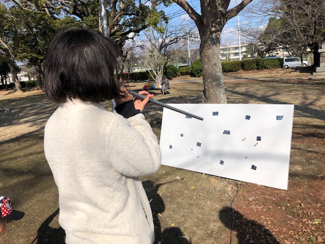 この日はお天気も良く、それほど寒くもない外遊びには絶好のお天気でした。