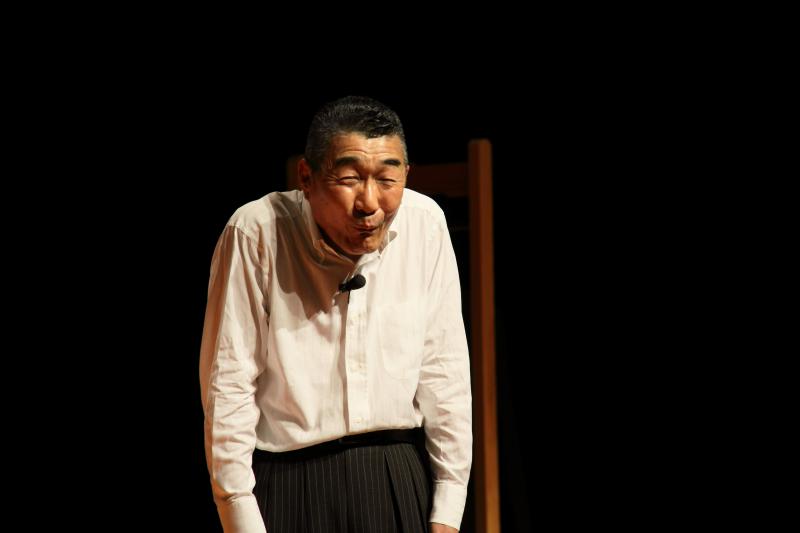 今年も「松元ヒロ」が山口にやって来ます！

やさしくて、頑固者。そしてとてもあたたかい。

とにかくおもしろくて、おかしくて…ほろりと涙させる。

テレビでは観ることができない究極のお笑い!!